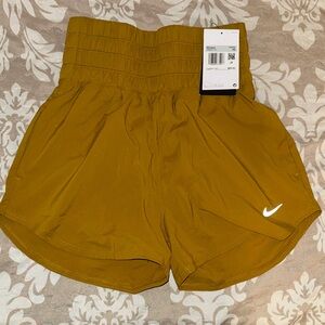 Nike Women's Athletic Shorts in Mustard/Golden Brown